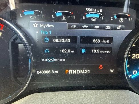 Used 2016 Ford F150 Lariat w/ Equipment Group 502A Luxury AWD/4WD image 8