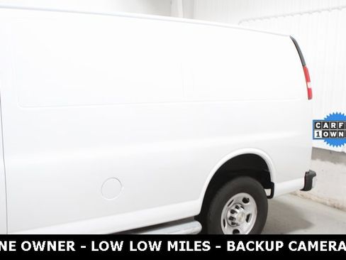Used 2023 Chevrolet Express 2500 w/ Driver Convenience Package image 10