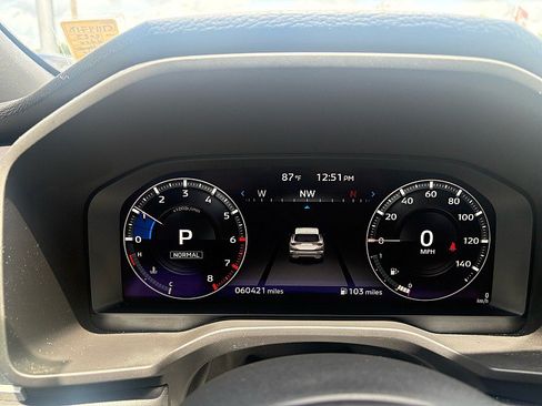 Used 2023 Mitsubishi Outlander SE AWD/4WD image 11