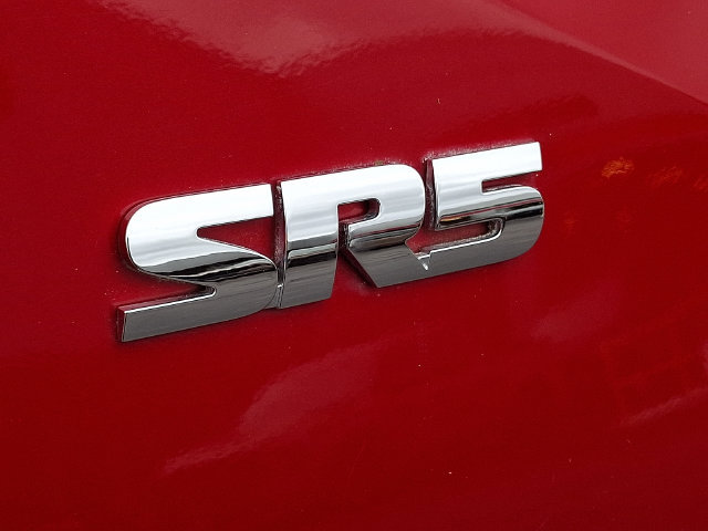 Used 2023 Toyota Tacoma SR5 AWD/4WD image 30