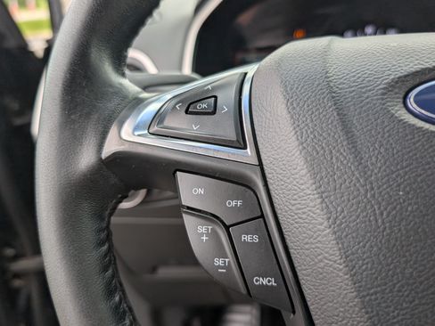 Used 2019 Ford Edge SEL w/ Equipment Group 201A FWD image 19