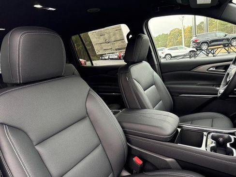 New 2026 Chevrolet Traverse LT w/ Midnight/Sport Edition image 11