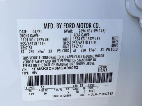 Used 2021 Ford Explorer XLT w/ Equipment Group 202A AWD/4WD image 17