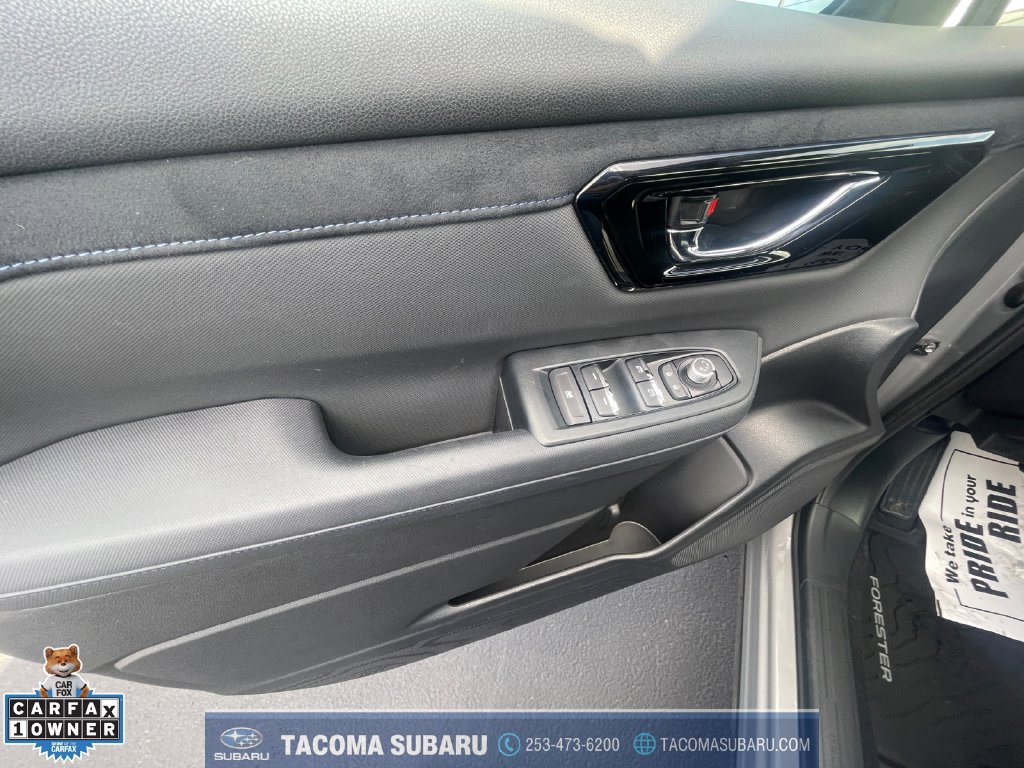 Used 2025 Subaru Forester Limited AWD/4WD image 11