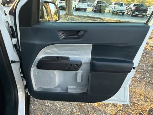 Used 2025 Ford Maverick XLT w/ Equipment Group 302A image 19