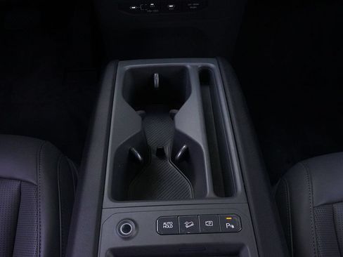 Used 2024 Kia EV9 Light Long Range RWD image 61