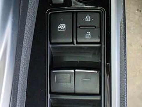 New 2026 Toyota Sienna Platinum image 13