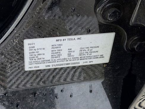 Used 2021 Tesla Model Y Long Range image 32