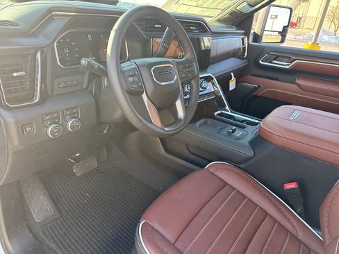 New 2026 GMC Sierra 2500 Denali Ultimate w/ Max Trailering Package image 17