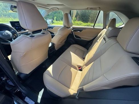 Used 2023 Toyota RAV4 XLE Premium AWD/4WD image 19