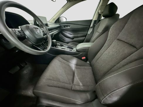 Used 2025 Honda Accord SE image 13