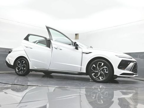 Used 2025 Hyundai Sonata SEL FWD image 50