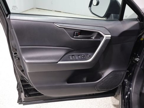 Used 2023 Toyota RAV4 LE AWD/4WD image 12