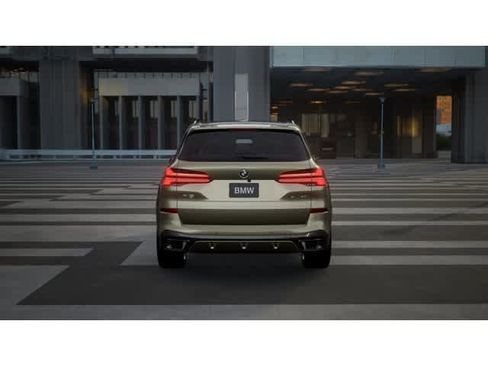 Used 2026 BMW X5 sDrive40i w/ M Sport Package RWD image 5