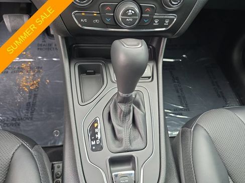 Certified 2022 Jeep Cherokee Latitude Lux FWD image 19