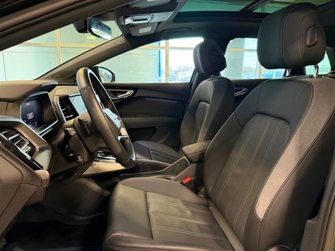 Used 2024 Audi Q4 e-tron Prestige w/ Black Optic Package image 21