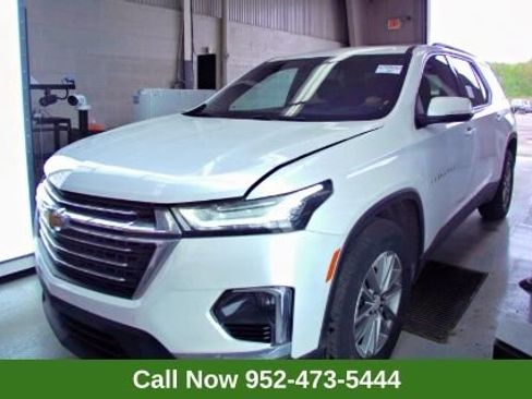 Used 2023 Chevrolet Traverse LT AWD/4WD image 1