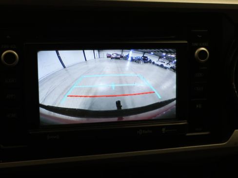 Used 2018 Toyota Tacoma SR5 image 29