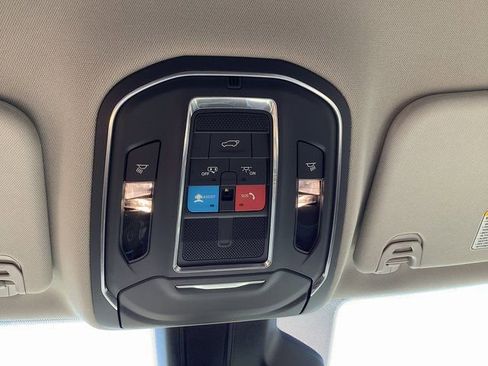 New 2023 Jeep Wagoneer Series III w/ Preferred Equipment Group image 20