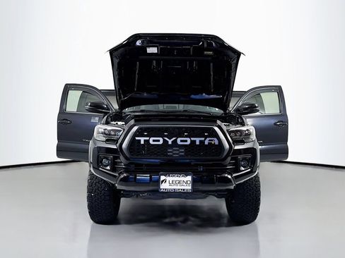 Used 2019 Toyota Tacoma SR5 RWD image 18