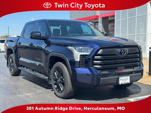 Used 2025 Toyota Tundra Limited AWD/4WD image 1