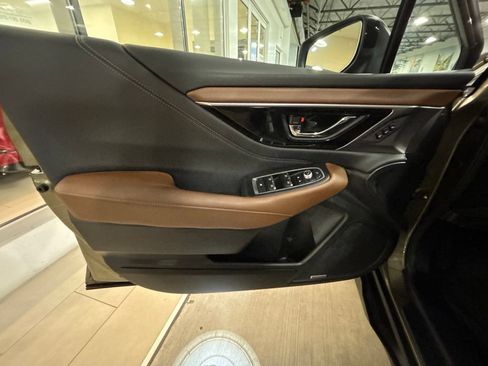 Used 2025 Subaru Outback Touring XT AWD/4WD image 14