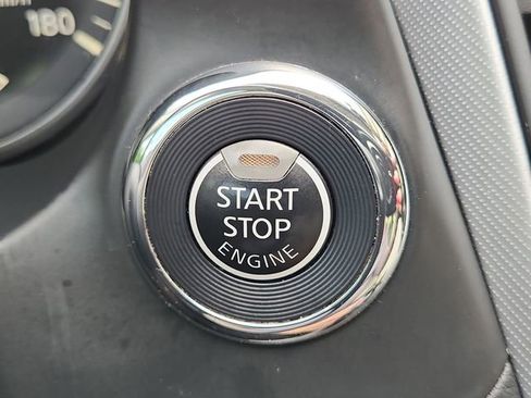 Used 2020 INFINITI Q50 Luxe w/ Essential Package (3.0T Luxe) image 17