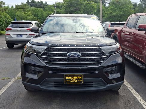 Used 2021 Ford Explorer XLT w/ Class III Trailer Tow Package AWD/4WD image 2