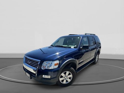 Used 2007 Ford Explorer XLT RWD image 2