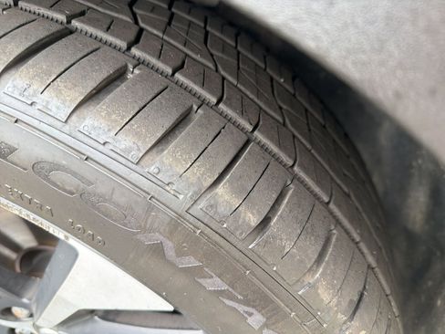 Used 2019 Volvo XC40 T5 R-Design image 5