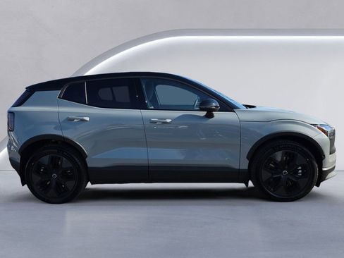 New 2026 Volvo EX30 Cross Country Ultra image 3