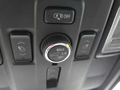 Used 2024 Chevrolet Tahoe Premier AWD/4WD image 72