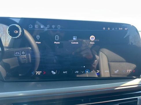 New 2026 Chevrolet Traverse LT w/ LPO, Floor Liner Package image 24