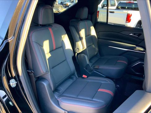 Certified 2024 Chevrolet Traverse RS w/ LPO, Floor Liner Package image 19