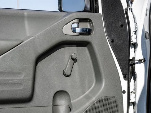 Used 2019 Nissan Frontier S image 39