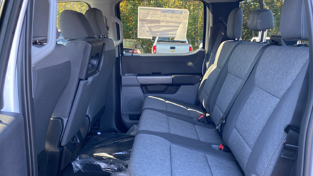 New 2027 Ford F250 XL w/ STX Appearance Package AWD/4WD image 14