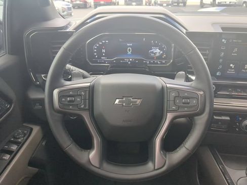 Used 2023 Chevrolet Silverado 1500 ZR2 w/ Technology Package AWD/4WD image 17