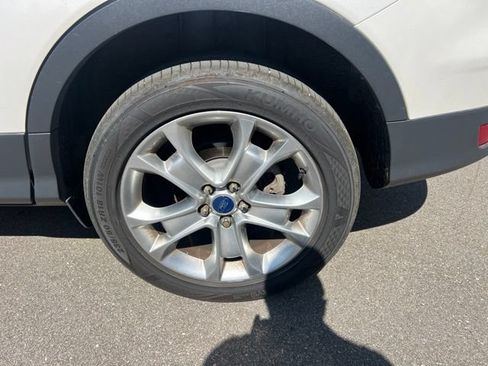 Used 2015 Ford Escape Titanium w/ Equipment Group 301A AWD/4WD image 9