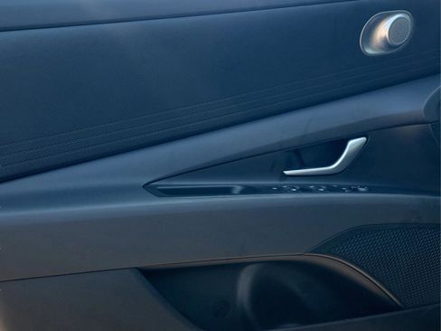 New 2026 Hyundai Elantra SE image 18