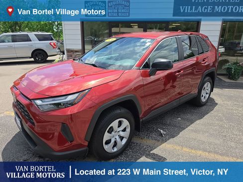 Used 2024 Toyota RAV4 LE AWD/4WD image 1