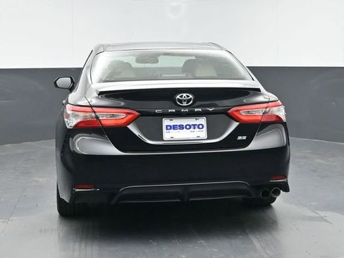 Used 2018 Toyota Camry SE FWD image 7