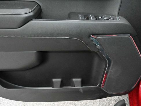 Used 2024 Chevrolet Silverado 1500 LT Trail Boss w/ LPO, Dark Essentials Package AWD/4WD image 14