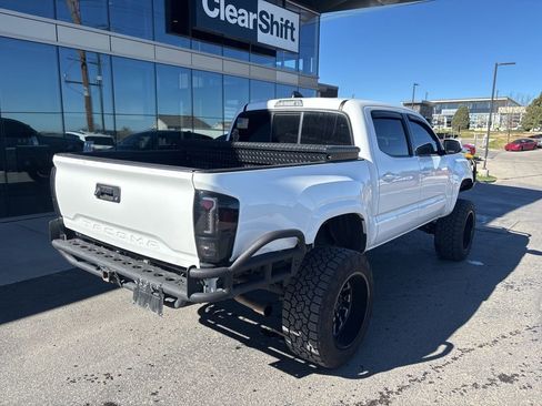 Used 2020 Toyota Tacoma SR image 4