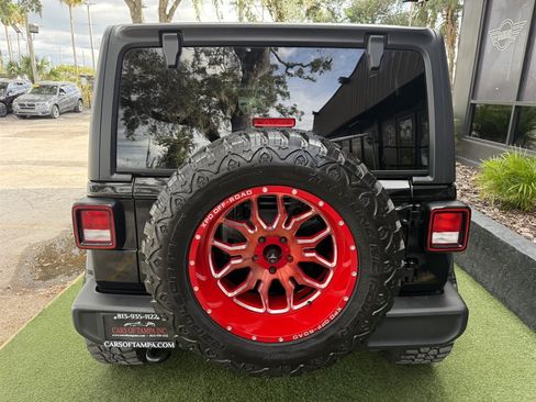 Used 2019 Jeep Wrangler Unlimited Sport S AWD/4WD image 5