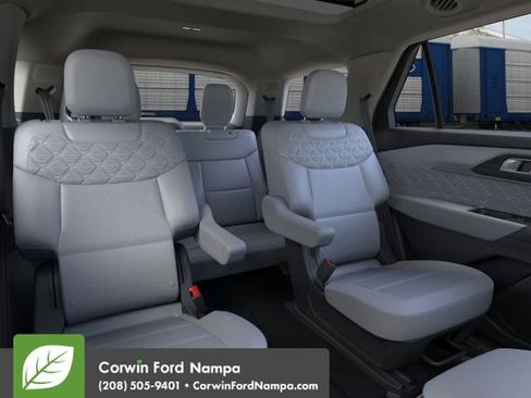 New 2026 Ford Explorer Platinum image 11