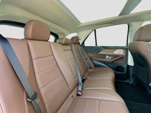 Used 2025 Mercedes-Benz GLE 350 4MATIC w/ AMG Line Exterior image 28