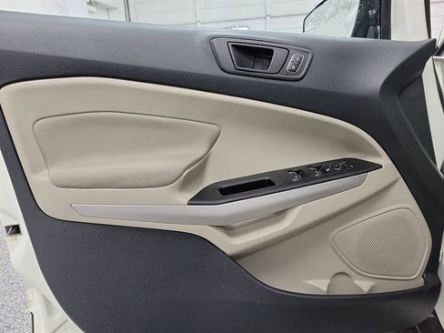 Used 2022 Ford EcoSport S image 12