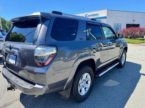 Used 2022 Toyota 4Runner SR5 Premium w/ Moonroof Package AWD/4WD image 6