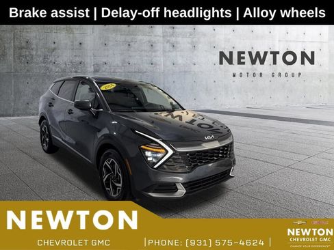 Used 2024 Kia Sportage LX FWD image 1