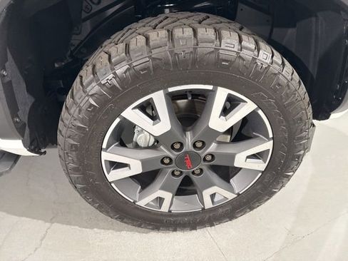 Used 2025 Toyota 4Runner TRD Off-Road AWD/4WD image 15